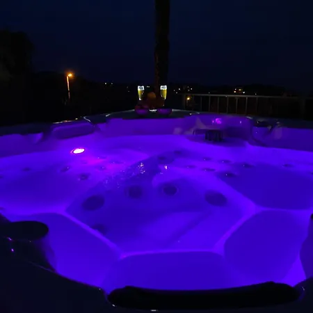Duna House - With Views Of The Апартаменты *