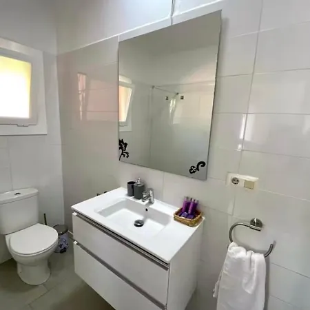 Duna House - With Views Of The Lloret de Mar