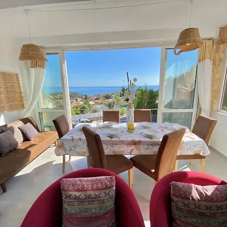 Duna House - With Views Of The Apartment