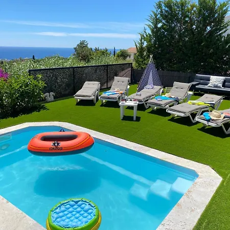 Apartment Duna House - With Views Of The
