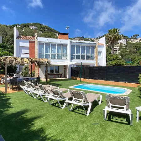 Apartment Duna House - With Views Of The