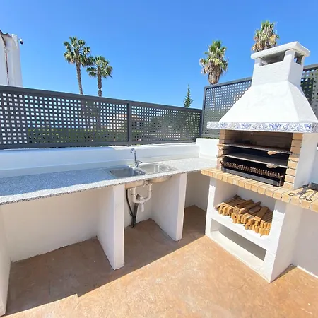 Apartment Duna House - With Views Of The